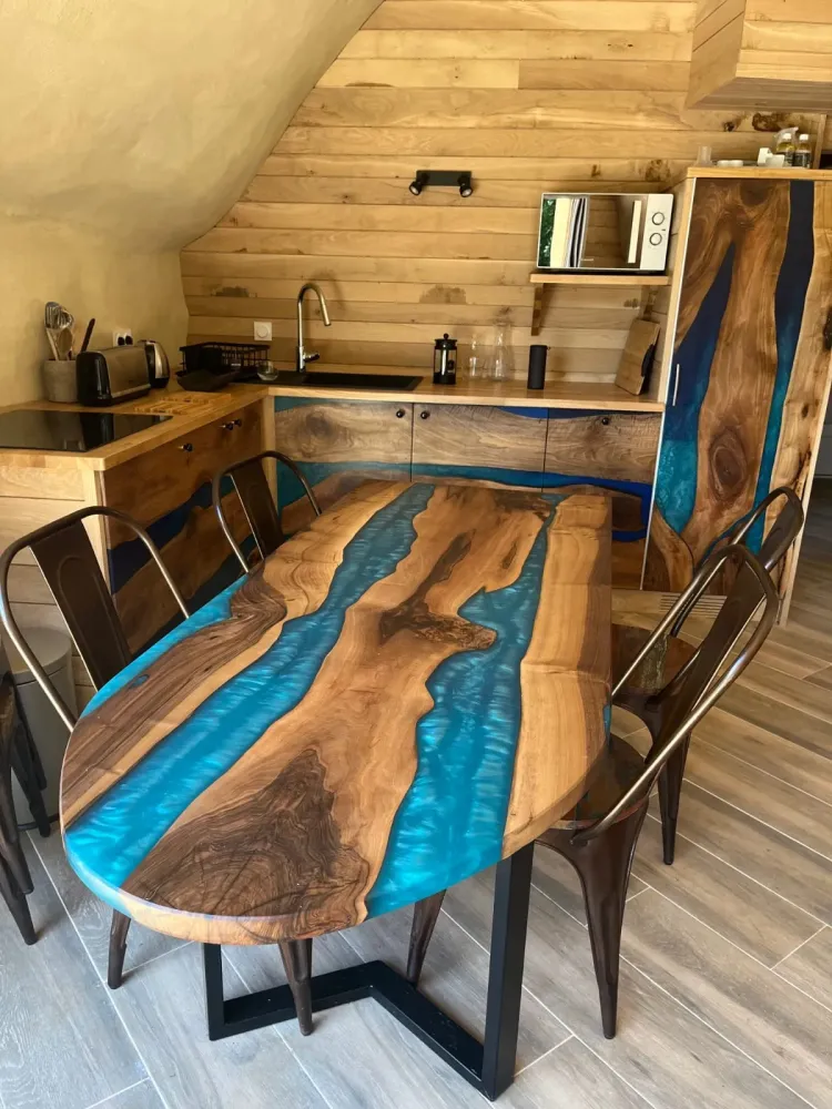 Mobiliers bois & résine époxy